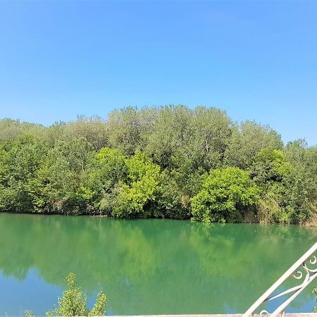 Gite Face A La Riviere -Proche Du Pont Du Gard- Montfrin Exterior foto